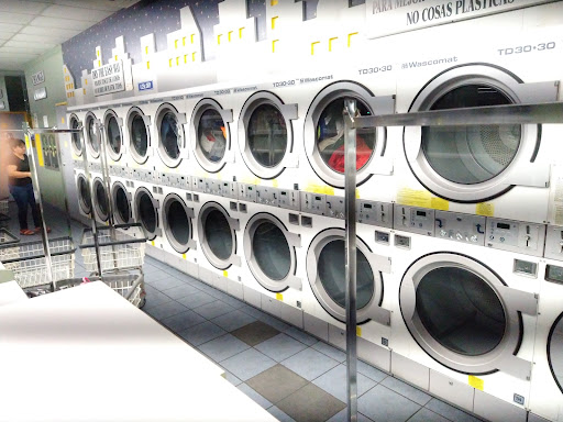 Laundromat «Norwalk Coin Laundry», reviews and photos, 20300 Norwalk Blvd, Lakewood, CA 90715, USA