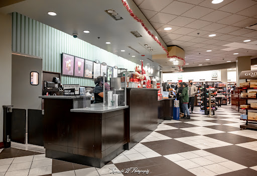 Book Store «Barnes & Noble», reviews and photos, 189 The Grove Dr, Los Angeles, CA 90036, USA