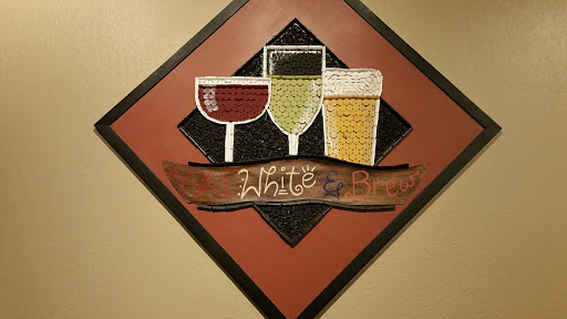 Restaurant «Red White and Brew», reviews and photos, 6740 E McDowell Rd #102, Mesa, AZ 85215, USA