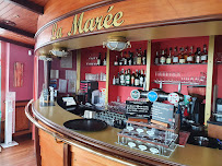 Atmosphère du Restaurant de fruits de mer Restaurant de la Marée à Grandcamp-Maisy - n°18