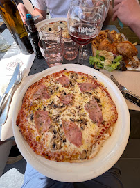 Pizza du Restaurant Le Sans Souci à Bénodet - n°8