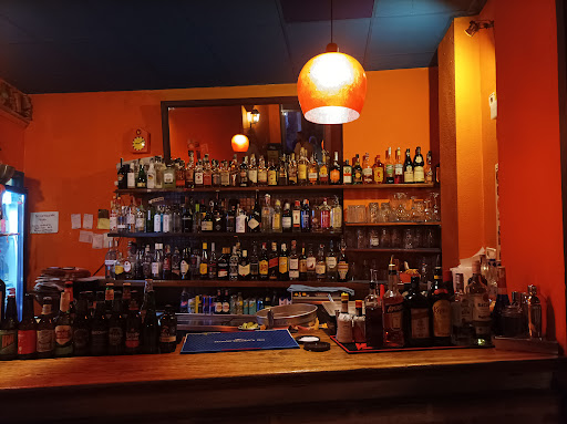 El Albergue. Cóctel bar.