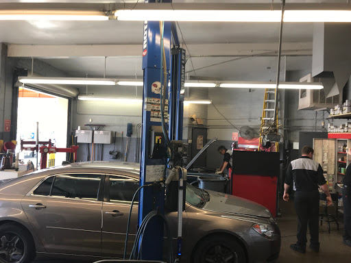 Auto Repair Shop «Bridwell Automotive Center», reviews and photos, 7171 E Lincoln Dr, Scottsdale, AZ 85253, USA