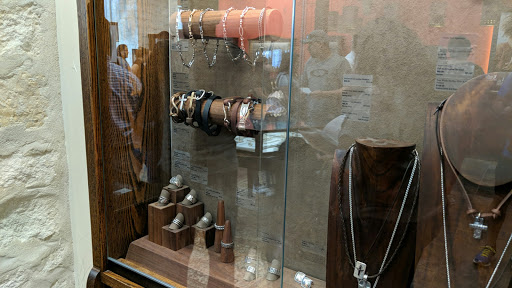 Jewelry Store «James Avery Jewelry», reviews and photos, 5535 W Loop 1604 N #111, San Antonio, TX 78253, USA