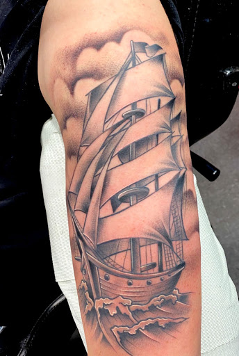 Tattoo Shop «Studio 21 Tattoo Gallery», reviews and photos, 6020 W Flamingo Rd, Las Vegas, NV 89103, USA