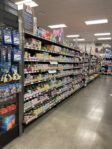 Pet Supply Store «Petco Animal Supplies», reviews and photos, 1530 Black Lake Blvd SW D, Olympia, WA 98502, USA
