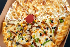Peppery Chicken & Pizza image