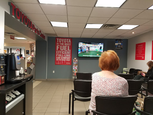 Toyota Dealer «Crestmont Toyota», reviews and photos, 730 NJ-23, Pompton Plains, NJ 07444, USA