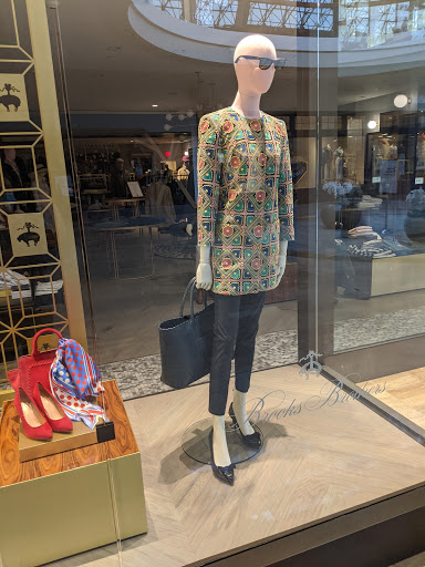 Shopping Mall «The Shops at Chestnut Hill», reviews and photos, 199 Boylston St, Chestnut Hill, MA 02467, USA