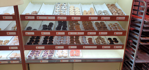 Donut Shop «Maple Donuts», reviews and photos, 50 Robinhood Dr, Goldsboro, PA 17319, USA