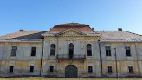 Ürményi-kastély