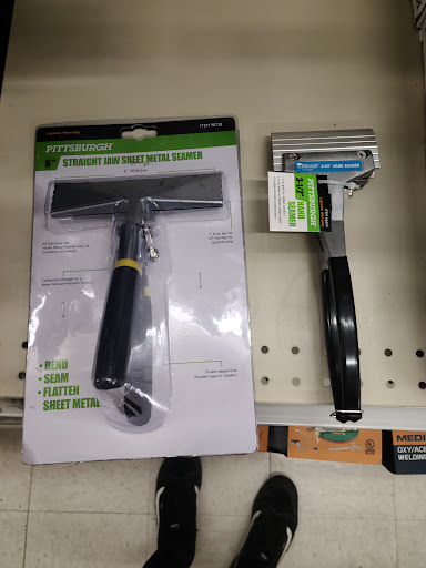 Hardware Store «Harbor Freight Tools», reviews and photos, 1335 N Mason St, Portland, OR 97217, USA