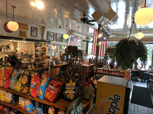 Grocery Store «Newtown General Store», reviews and photos, 43 Main St, Newtown, CT 06470, USA