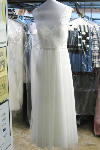 Dry Cleaner «Berkland Cleaners», reviews and photos, 2979 Sacramento St, Berkeley, CA 94702, USA