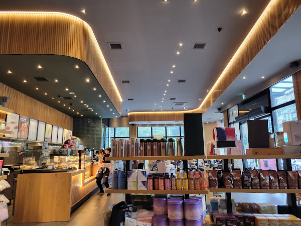 STARBUCKS 星巴克 (軍功東山門市)