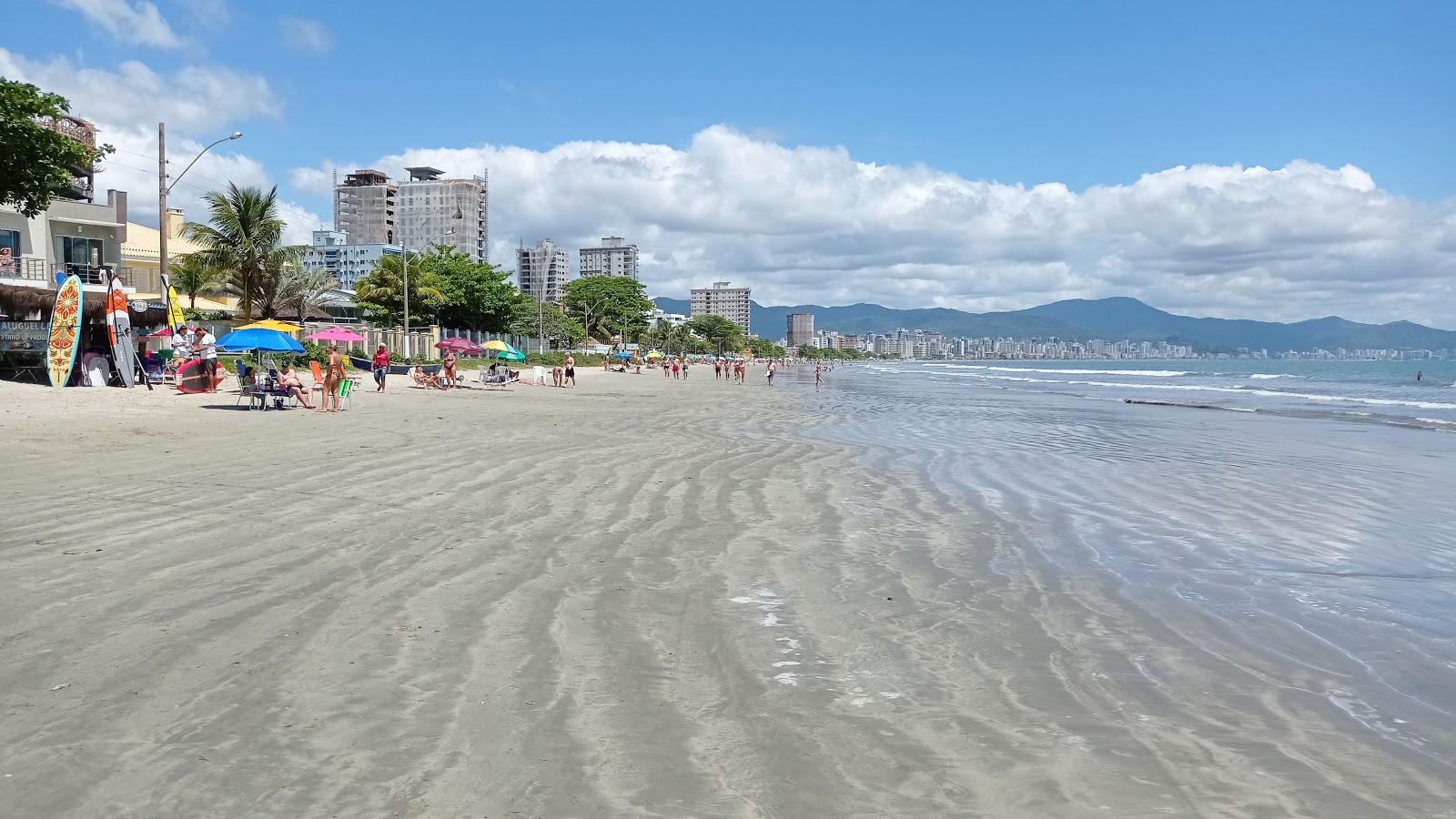 Praia do Pereque'in fotoğrafı düz ve uzun ile birlikte