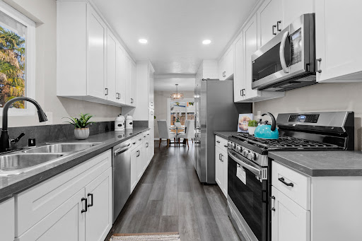 The Gold Group Real Estate image