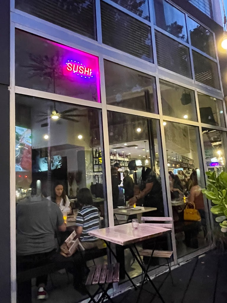 DAEK THAI EATERY 33127