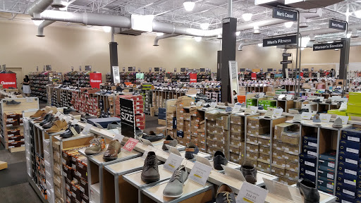 Shoe Store «DSW Designer Shoe Warehouse», reviews and photos, 7361 North Point Pkwy, Alpharetta, GA 30022, USA