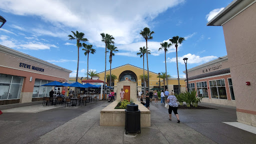 Shopping Mall «Orlando Vineland Premium Outlets», reviews and photos, 8200 Vineland Ave, Orlando, FL 32821, USA