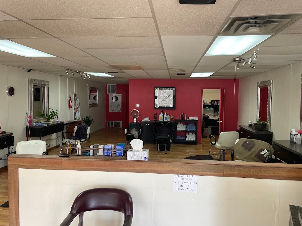 Flying Scissor's Salon 84660