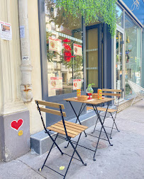 Atmosphère du Restaurant de plats à emporter Coquille Rouge à Paris - n°1