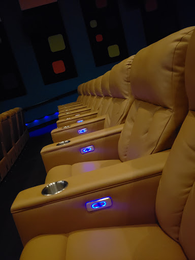 Movie Theater «North Riverside Luxury 6: Classic Cinemas», reviews and photos, 7501 W Cermak Rd, Riverside, IL 60546, USA