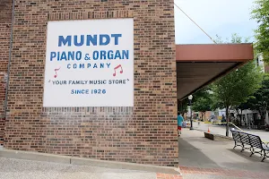 Mundt Piano & Organ Company image