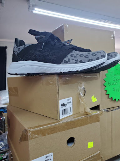 Discount Store «Discount West», reviews and photos, 1201 W Mulberry St, Salem, IN 47167, USA