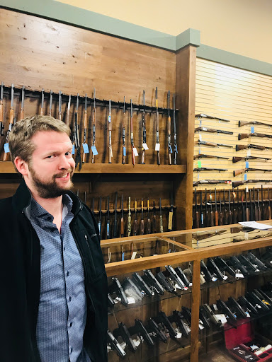 Gun Shop «Huron Valley Guns», reviews and photos, 143 S Milford Rd, Milford, MI 48381, USA