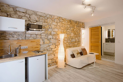 GregBnb - Murs en pierre /Terrasse privée /Parking gratuit à Toulon