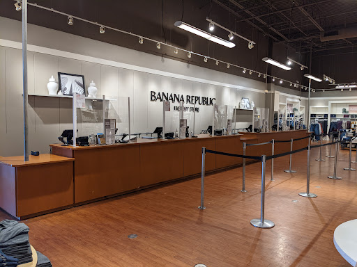 Clothing Store «Banana Republic», reviews and photos, 8200 Vineland Ave, Orlando, FL 32821, USA