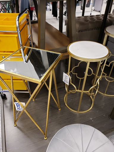 Clothing Store «Ross Dress for Less», reviews and photos, 11310 W Florissant Ave, Florissant, MO 63033, USA