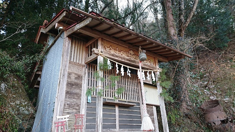 風穴稲荷神社