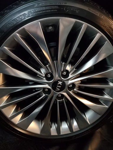 Tire Shop «Discount Tire Store - Macomb Township, MI», reviews and photos, 45105 Tilch Rd, Macomb, MI 48044, USA