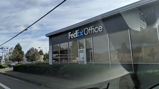 Print Shop «FedEx Office Print & Ship Center», reviews and photos, 1175 NW 9th St, Corvallis, OR 97330, USA