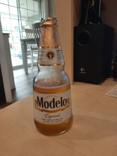 Pizza Restaurant «Round Table Pizza», reviews and photos, 815 1st St, Gilroy, CA 95020, USA