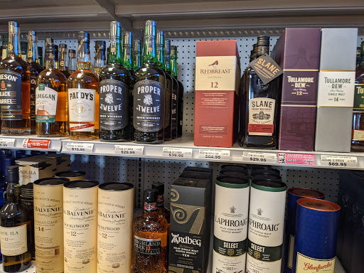 Liquor Store «North Salem Beverage», reviews and photos, 2829 Lancaster Dr NE, Salem, OR 97305, USA