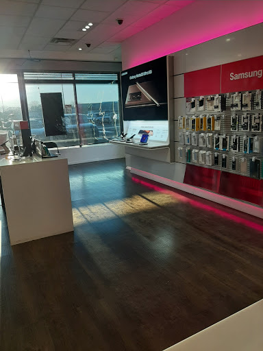 T-Mobile image 9