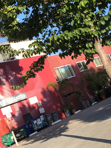 Dry Cleaner «Berkland Cleaners», reviews and photos, 2979 Sacramento St, Berkeley, CA 94702, USA