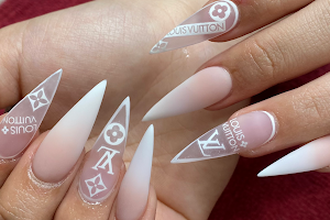 Vip Nails & Spa image