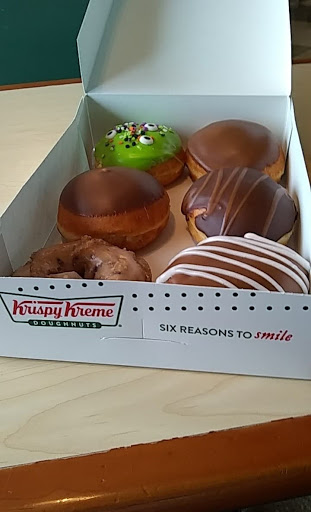 Bakery «Krispy Kreme Doughnuts», reviews and photos, 4302 Tacoma Mall Blvd, Tacoma, WA 98409, USA