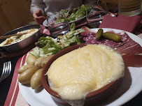 Raclette du Restaurant Les fondues du Sancy à Besse-et-Saint-Anastaise - n°3