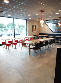 Atmosphère du Restaurant KFC Brive-la-Gaillarde - n°13