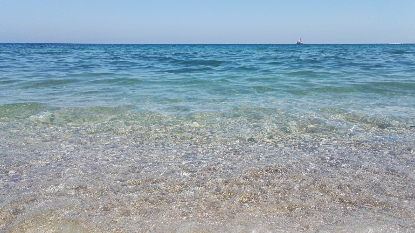 Photo de Spiaggia di Romagnolo et le règlement