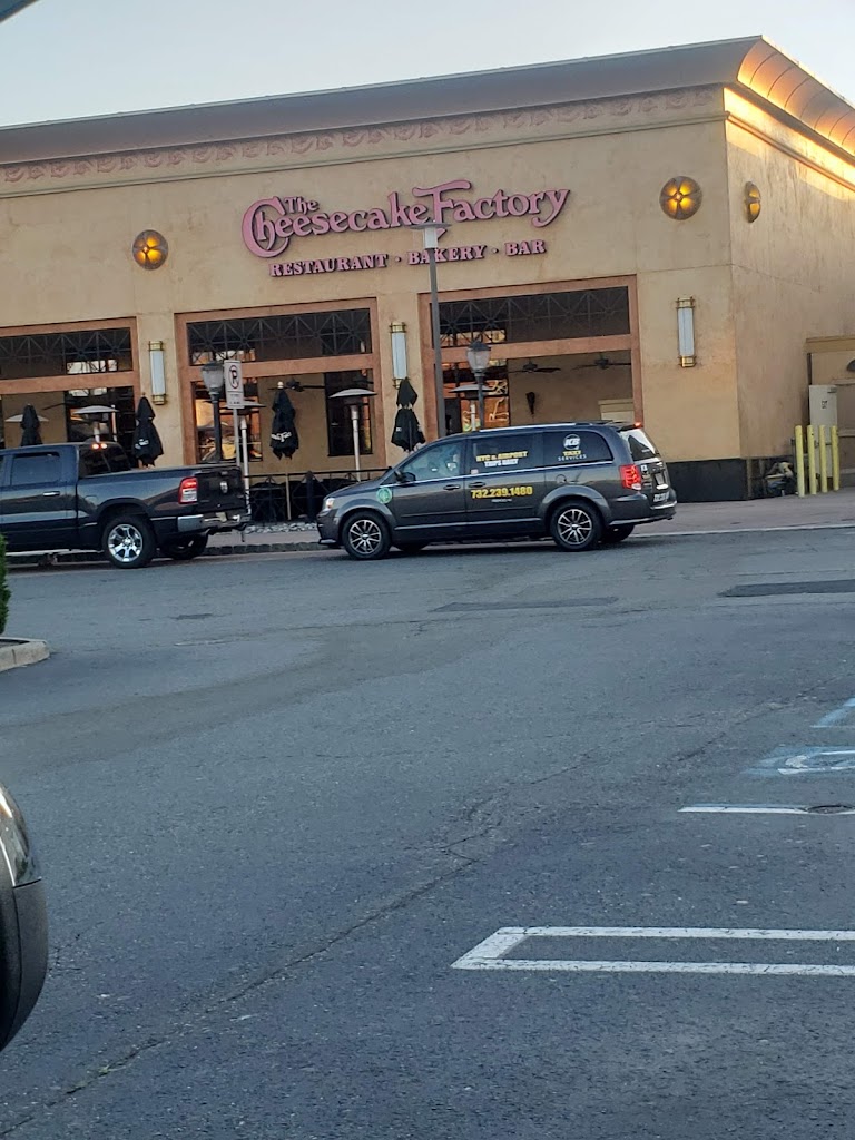The Cheesecake Factory 07728