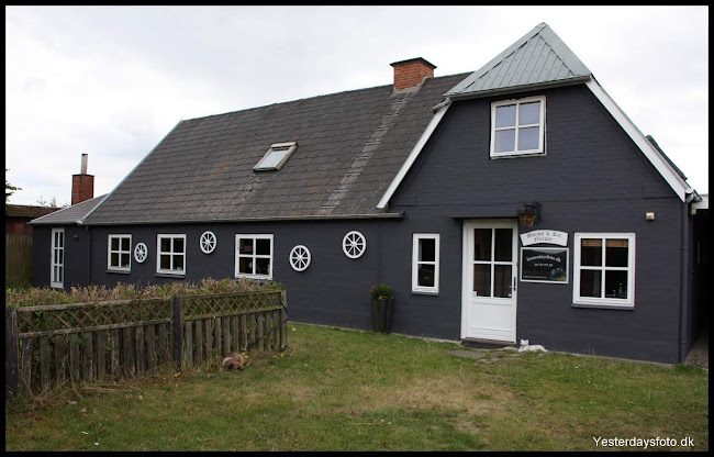 Anmeldelser af Yesterdaysfoto - Danmarks Største Kirkegalleri i Herning - Fotograf