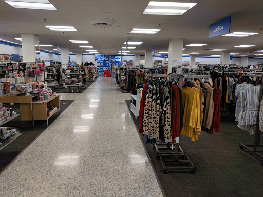 Shopping Mall «Roosevelt Mall», reviews and photos, 2339 Cottman Ave #1, Philadelphia, PA 19149, USA