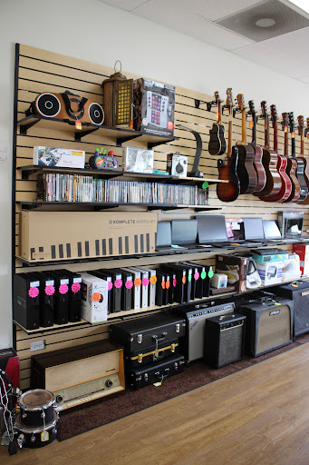 Pawn Shop «Arlington Jewelry & Loan», reviews and photos, 901 W Rand Rd, Arlington Heights, IL 60004, USA