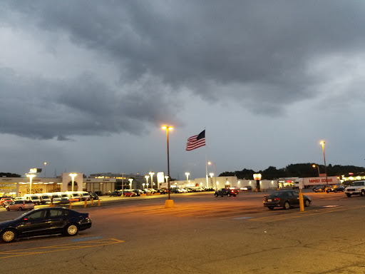 Liquor Store «Austin Liquors», reviews and photos, 117 Gold Star Blvd, Worcester, MA 01606, USA